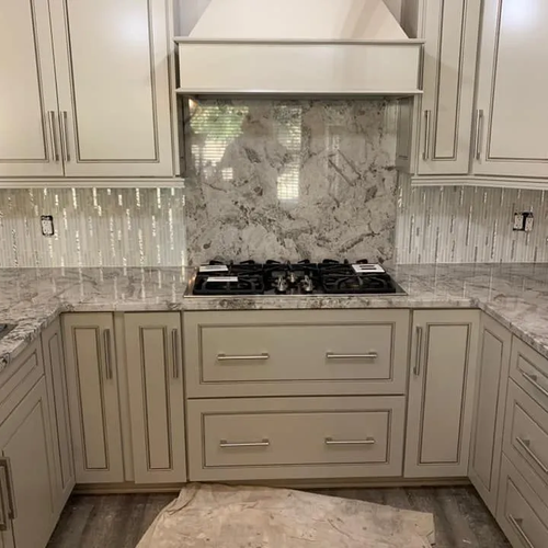 Kitchen backsplash at Cornerstone Flooring Brokers in Glendale AZ